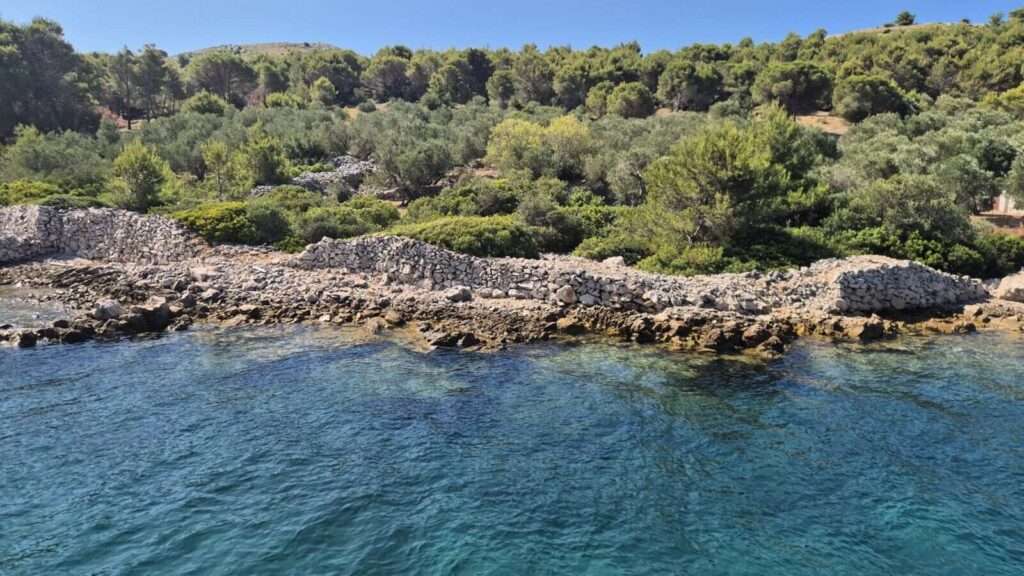 tyrkysová voda kornati